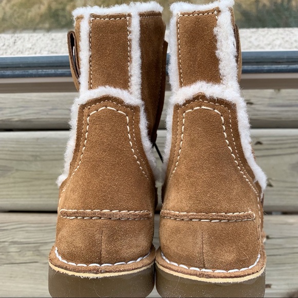 UGG Catica Boots - Picture 4 of 8